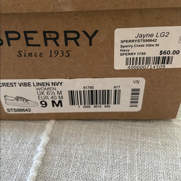 Sperry topsiders, super cute and comfy. - Picture 8 of 8